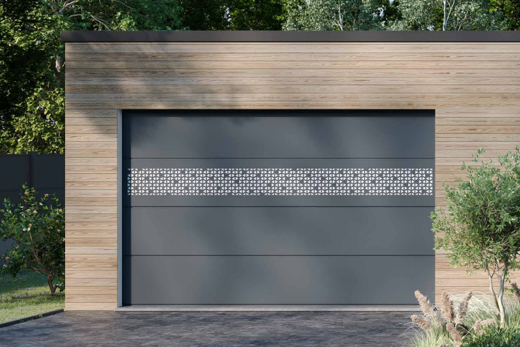 Le confort de la porte de garage motoris&eacute;e!